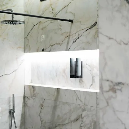 Ilyonis & 5* Shëngjin