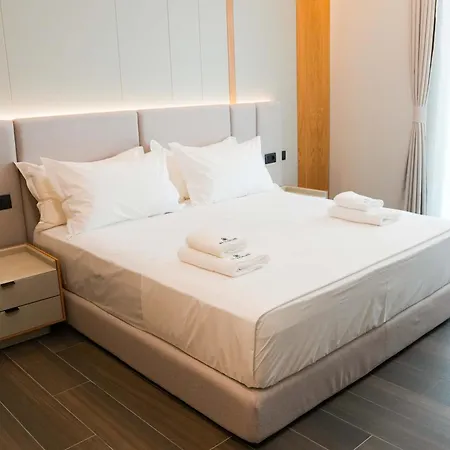 Ilyonis & Hotel