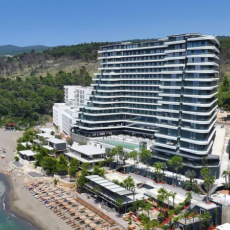 Ilyonis & Hotel