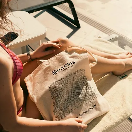 Ilyonis & Hotel 5*
