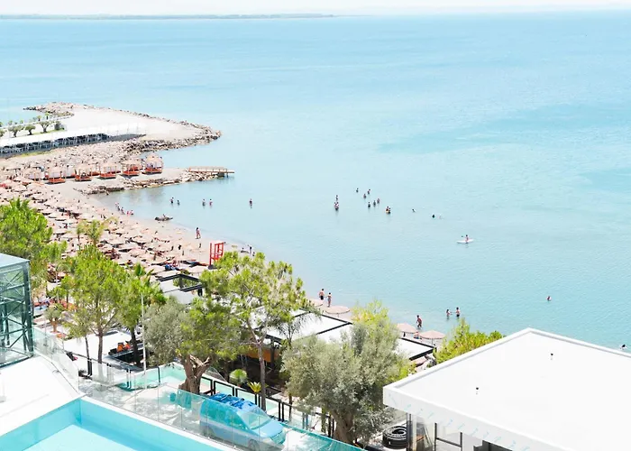 Ilyonis & Hotel Shëngjin