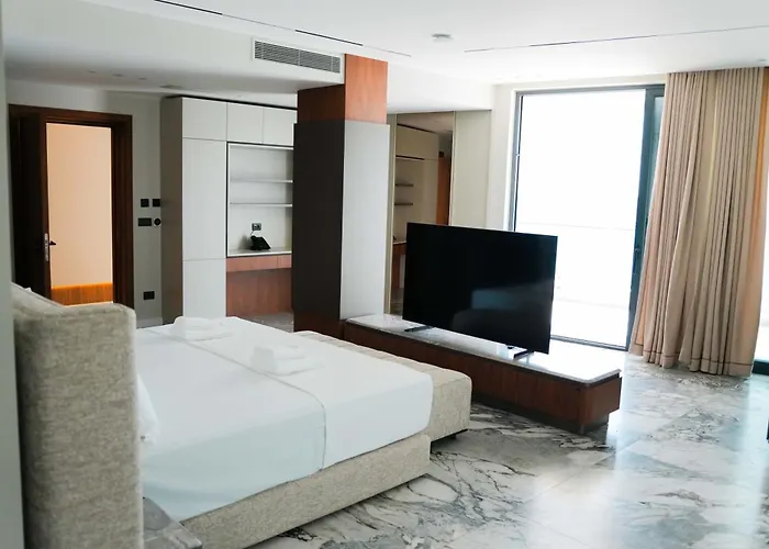 Ilyonis & 5* Shëngjin