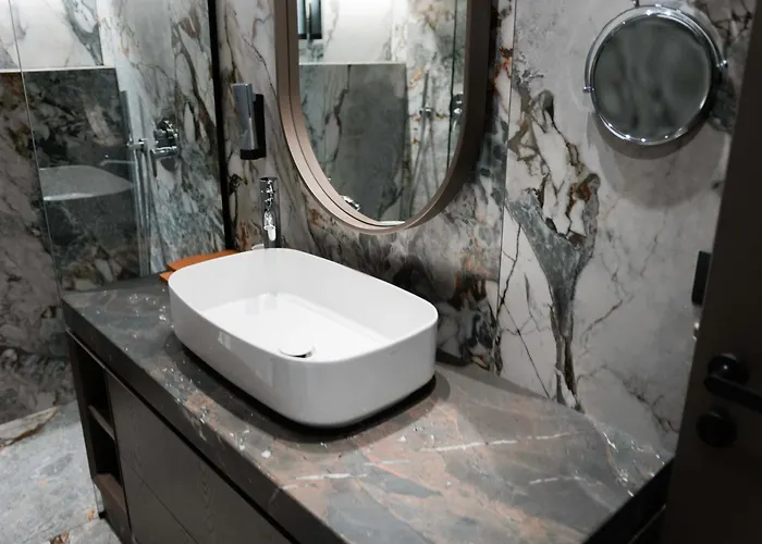 Ilyonis & 5* Shëngjin